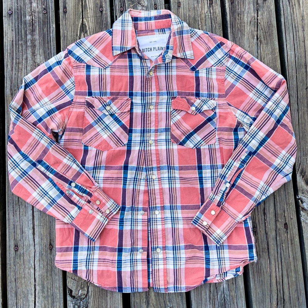 Dutch Plains coral pearl snap shirt